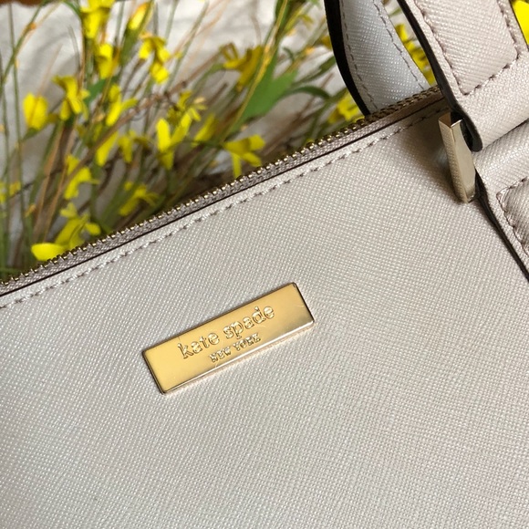 New Kate Spade Crossbody Handbag - Picture 2 of 8